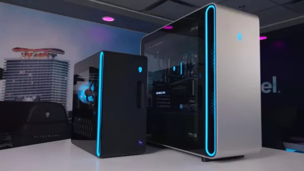 Alienware Area-51과 소형 모델인 Aurora R16의 사이즈 비교