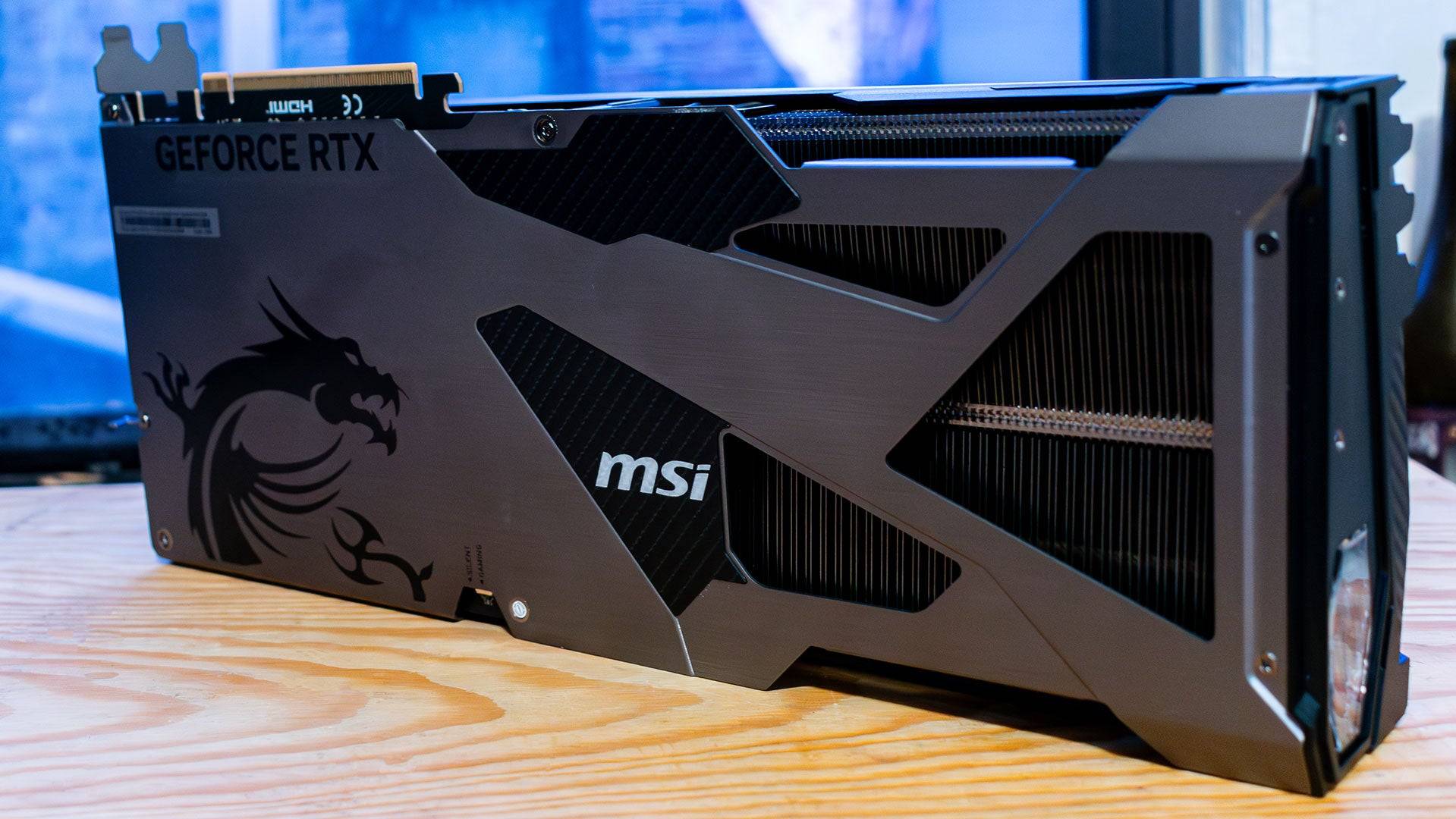 RTX 5070 TI画像1