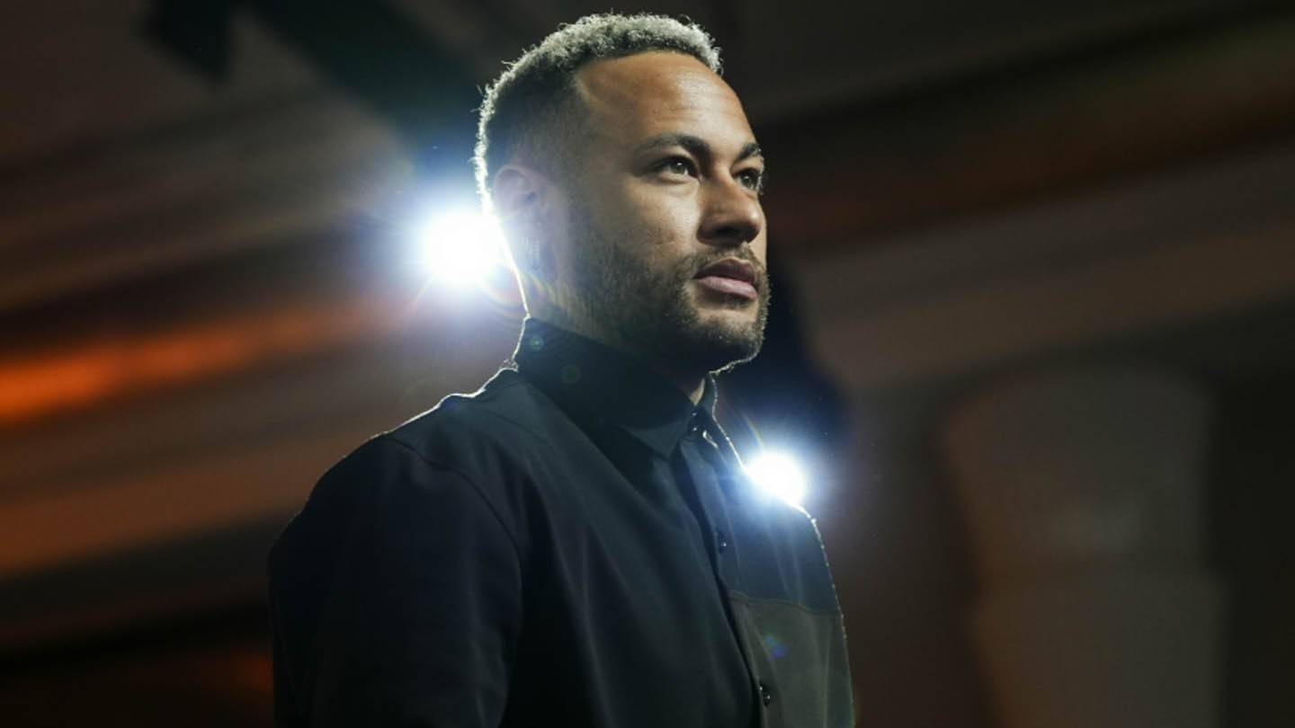 Neymar dẫn đầu đội bóng đá truyền thông của Furia